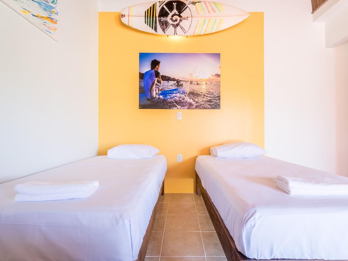 Хостел Experiencia Surf Camp Brisas de Zicatela Экстерьер фото