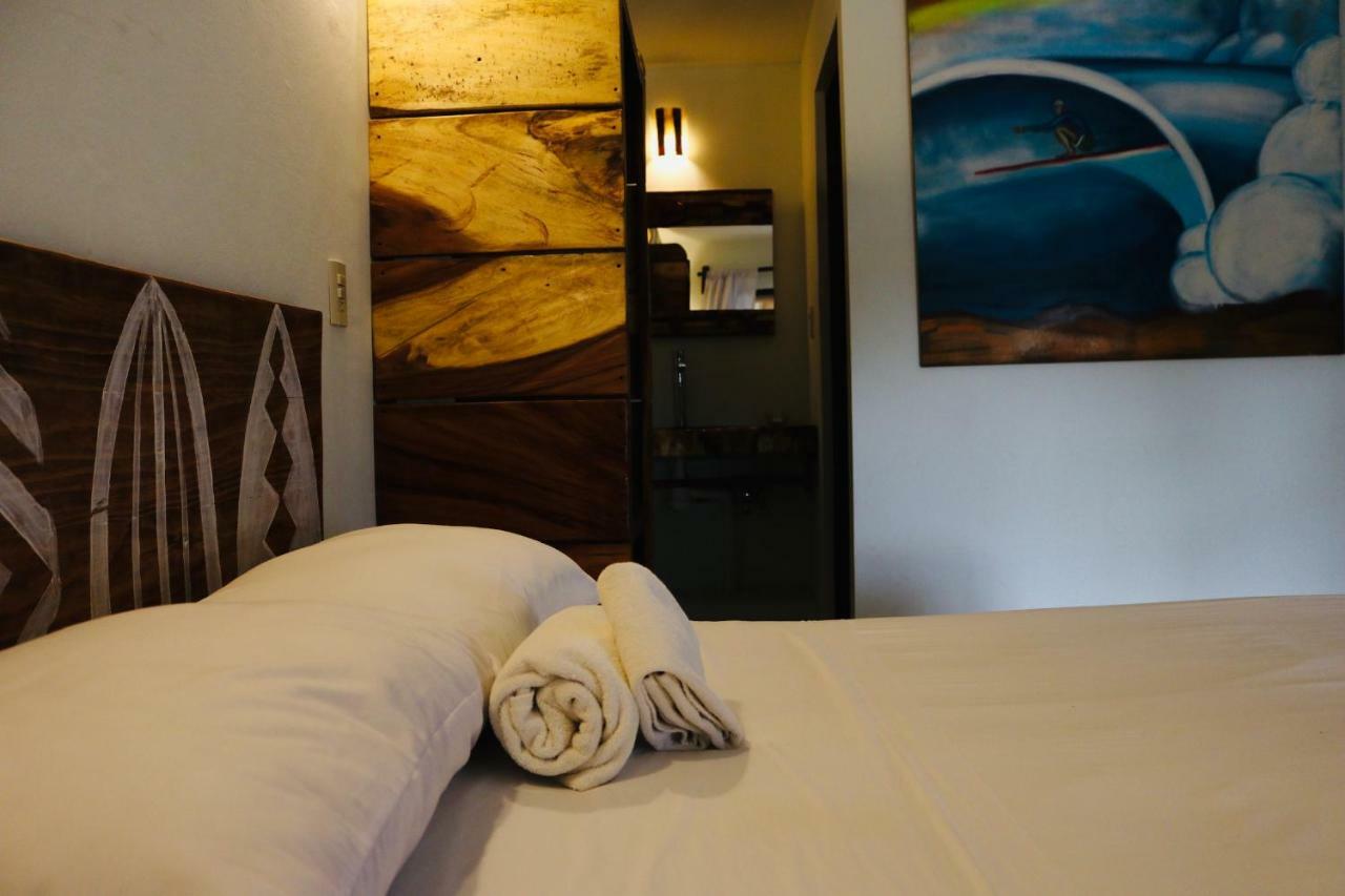 Хостел Experiencia Surf Camp Brisas de Zicatela Экстерьер фото