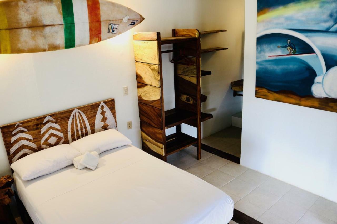 Хостел Experiencia Surf Camp Brisas de Zicatela Экстерьер фото