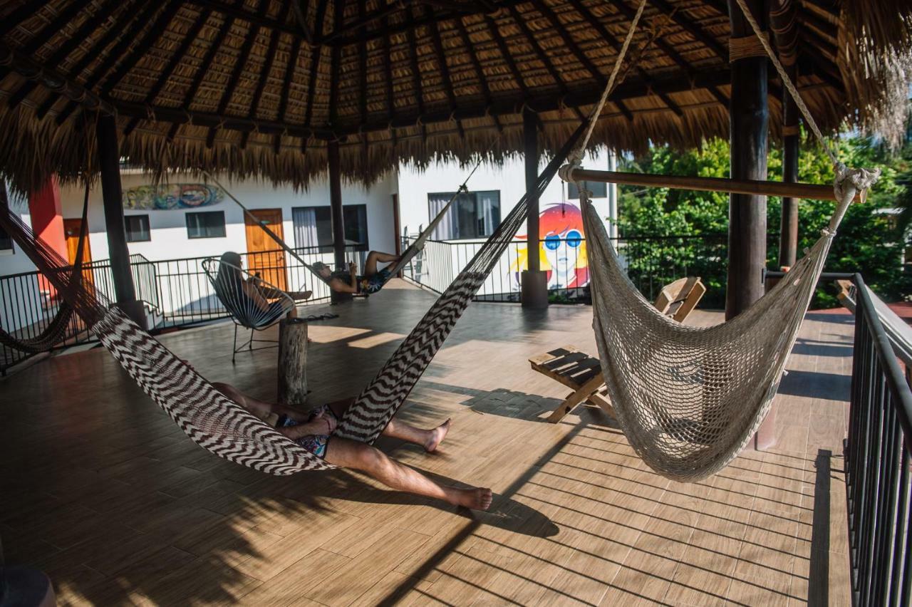 Хостел Experiencia Surf Camp Brisas de Zicatela Экстерьер фото